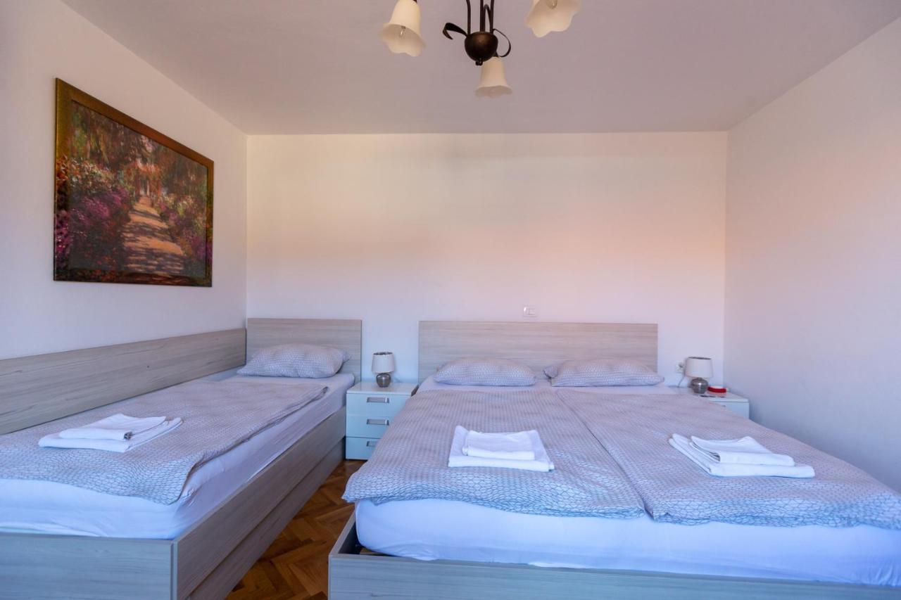 Apartments And Rooms Jeselnik Portorož Extérieur photo